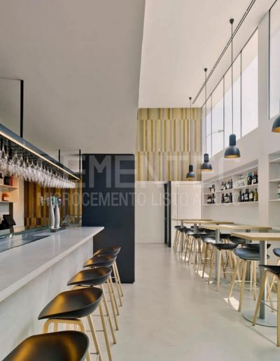bar or restaurant floor made of ready-to-use microcement