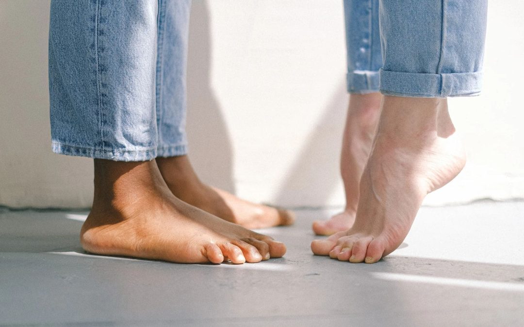Benefits of walking barefoot on microcement