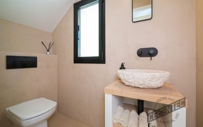 Beige microcement bathrooms: Aesthetic versatility and functionality in any decorative style
